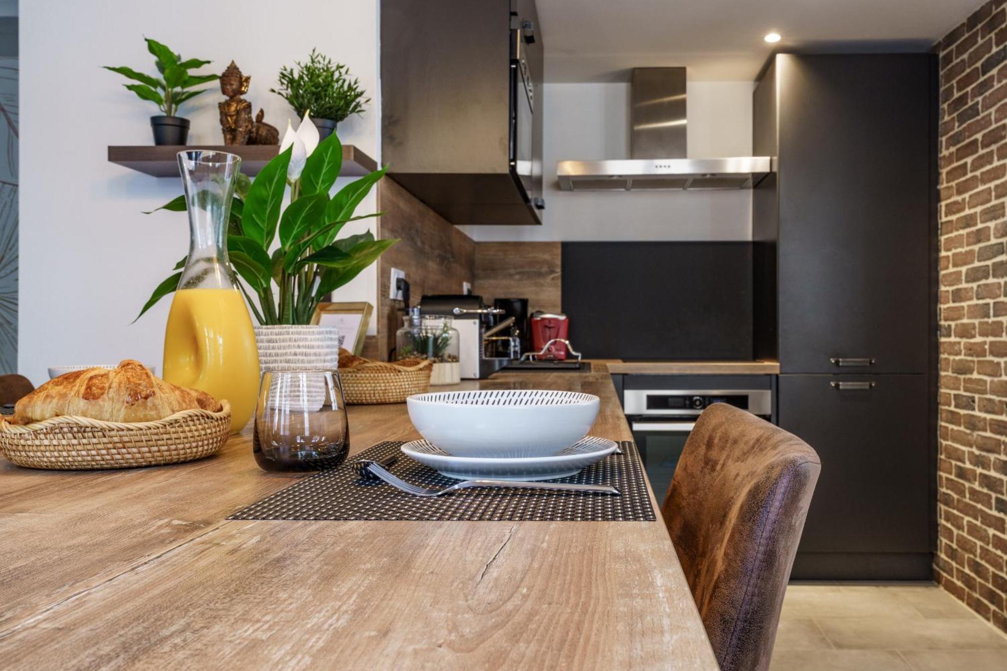 Le Baleschoux - Parking - Prestiplace Collection Tours Luaran gambar