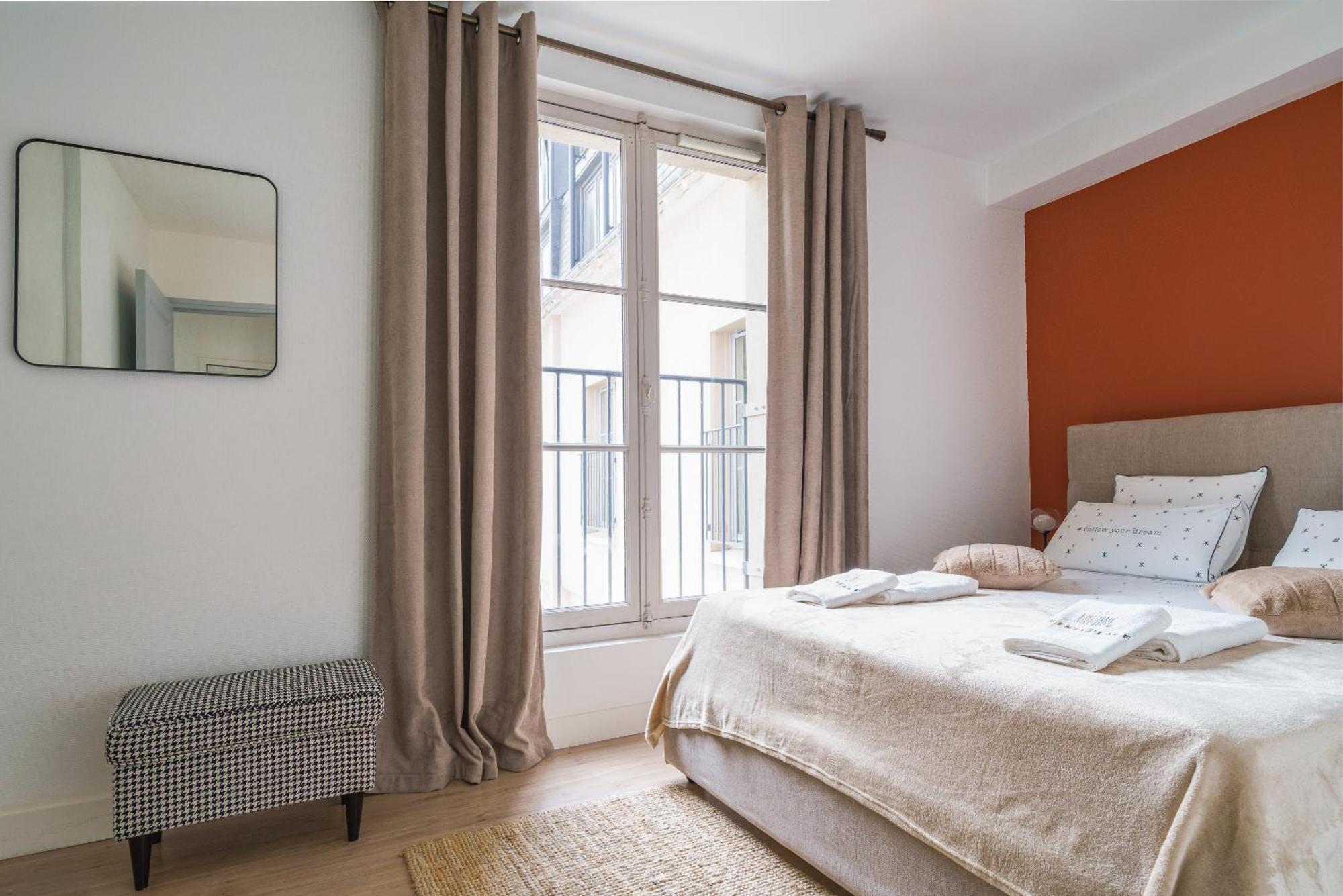 Le Baleschoux - Parking - Prestiplace Collection Tours Luaran gambar