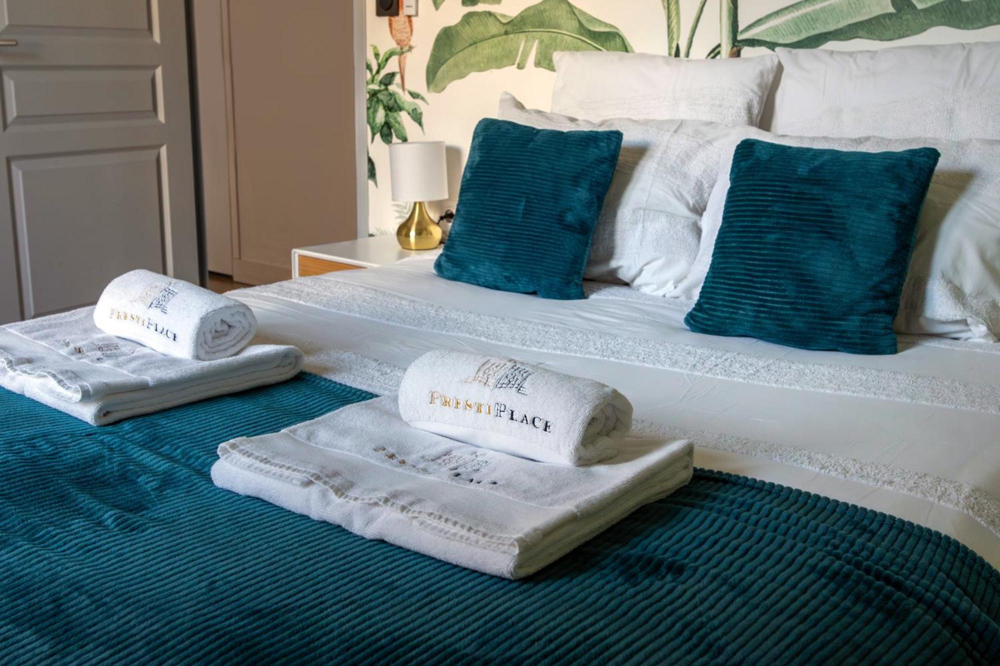 Le Baleschoux - Parking - Prestiplace Collection Tours Luaran gambar