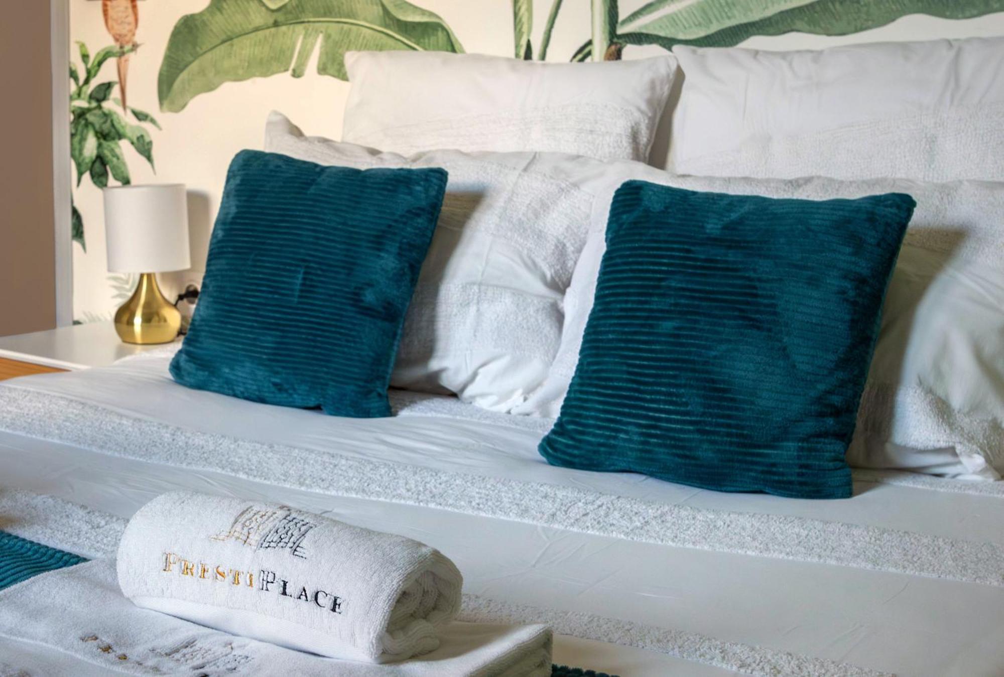 Le Baleschoux - Parking - Prestiplace Collection Tours Luaran gambar